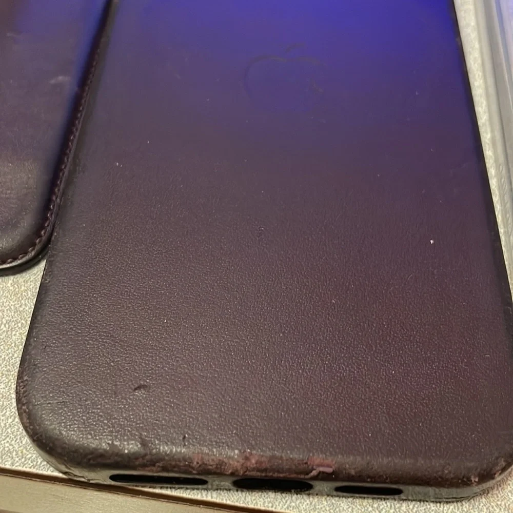 Apple phone case with magnet of credit card . 100’/. Lather plus one clear case